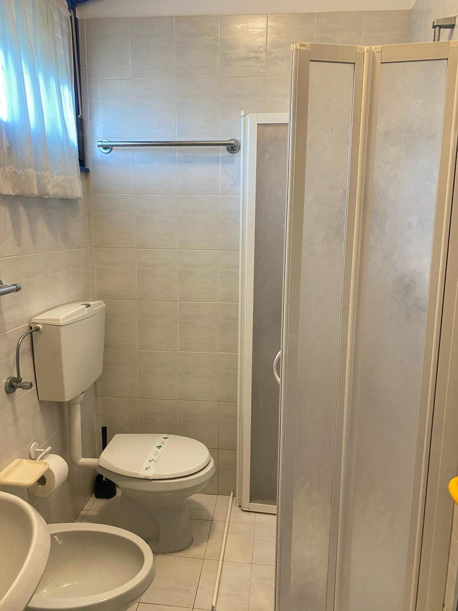 Grazioso Appartamento N 76 A 100Mt Dal Mare ビビオーネ エクステリア 写真